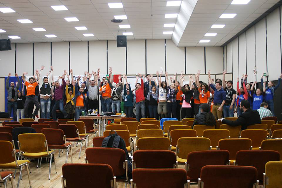 Клуб "Млад предприемач" участва в Startup Weekend Varna Mobile