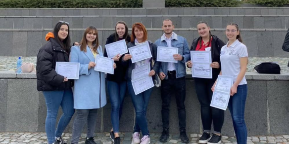 Възпитаници на Икономически университет – Варна спечелиха първото място в Петото национално състезание по медиация за студенти