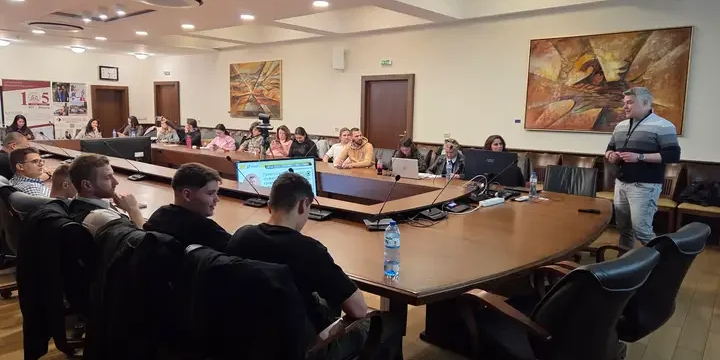 UEVA StartUp Initiative: Втори тренинг от третия сезон на бизнес акселератора на Икономически университет – Варна
