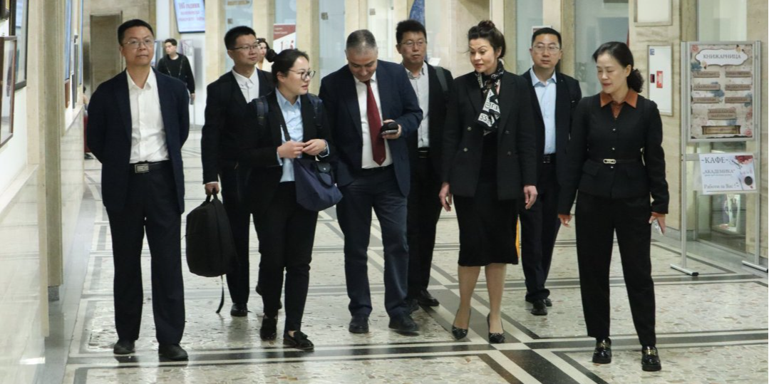 Делегация от китайското висше училище Hunan Railway Professional Technology College посети Икономически университет – Варна