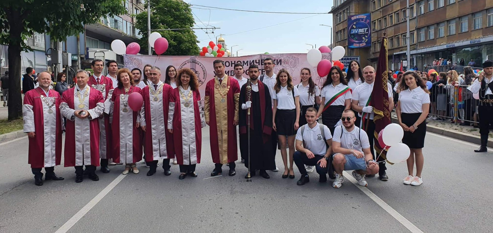 Празнично шествие по повод 24. май